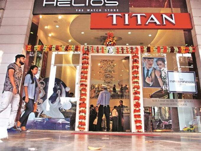“手表制造商Titan扩大投资组合 推出健身装备品牌TraQ
