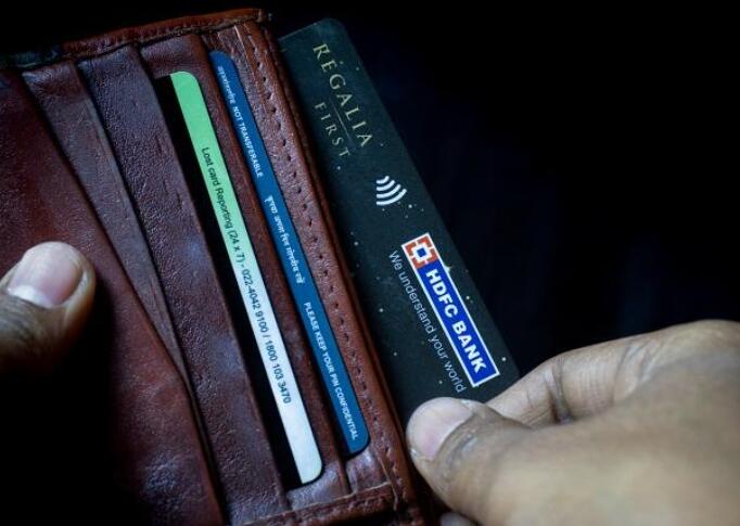 “HDFC银行每月发行30万张信用卡以重新获得失去的市场份额