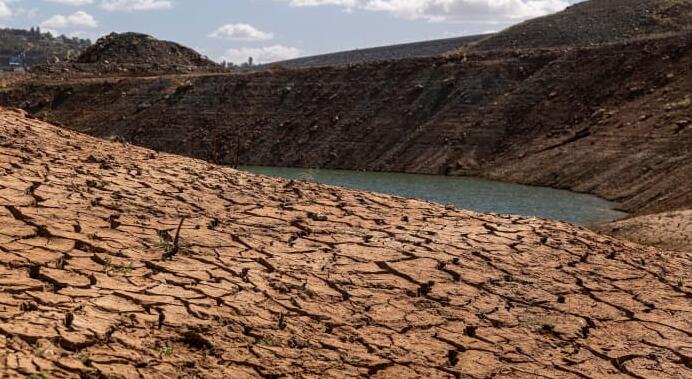 “科学家说气候变化引发的西部干旱是1200年来最严重的